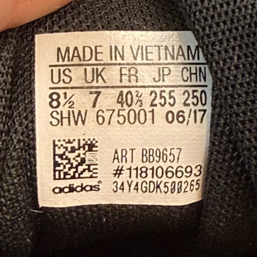 adidas step out